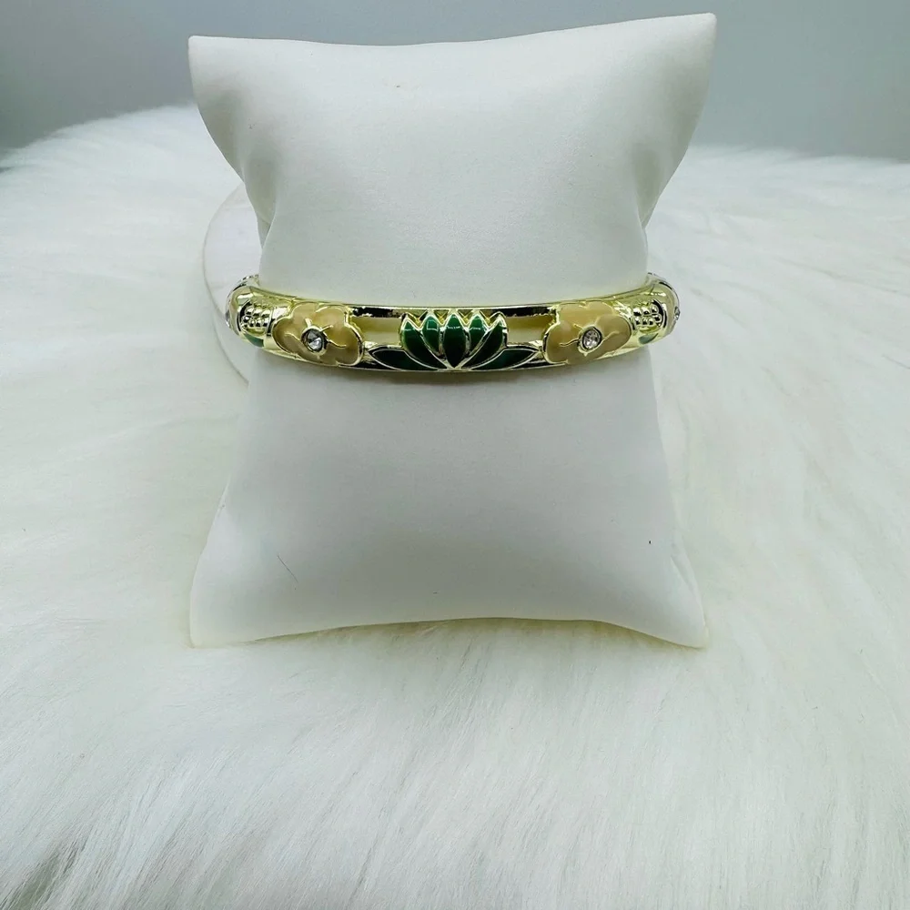 Green Floral Theme Enamel Cloisonne Bracelet Bangle